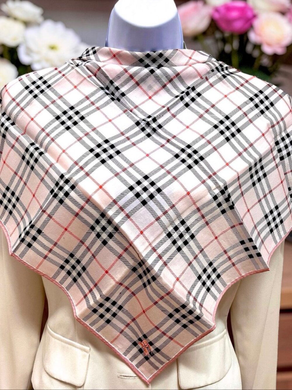 New- Burberrys mini scarves /neck-kerchief19.5"x19.5 Pink  gray black check (99) - Picture 3 of 10